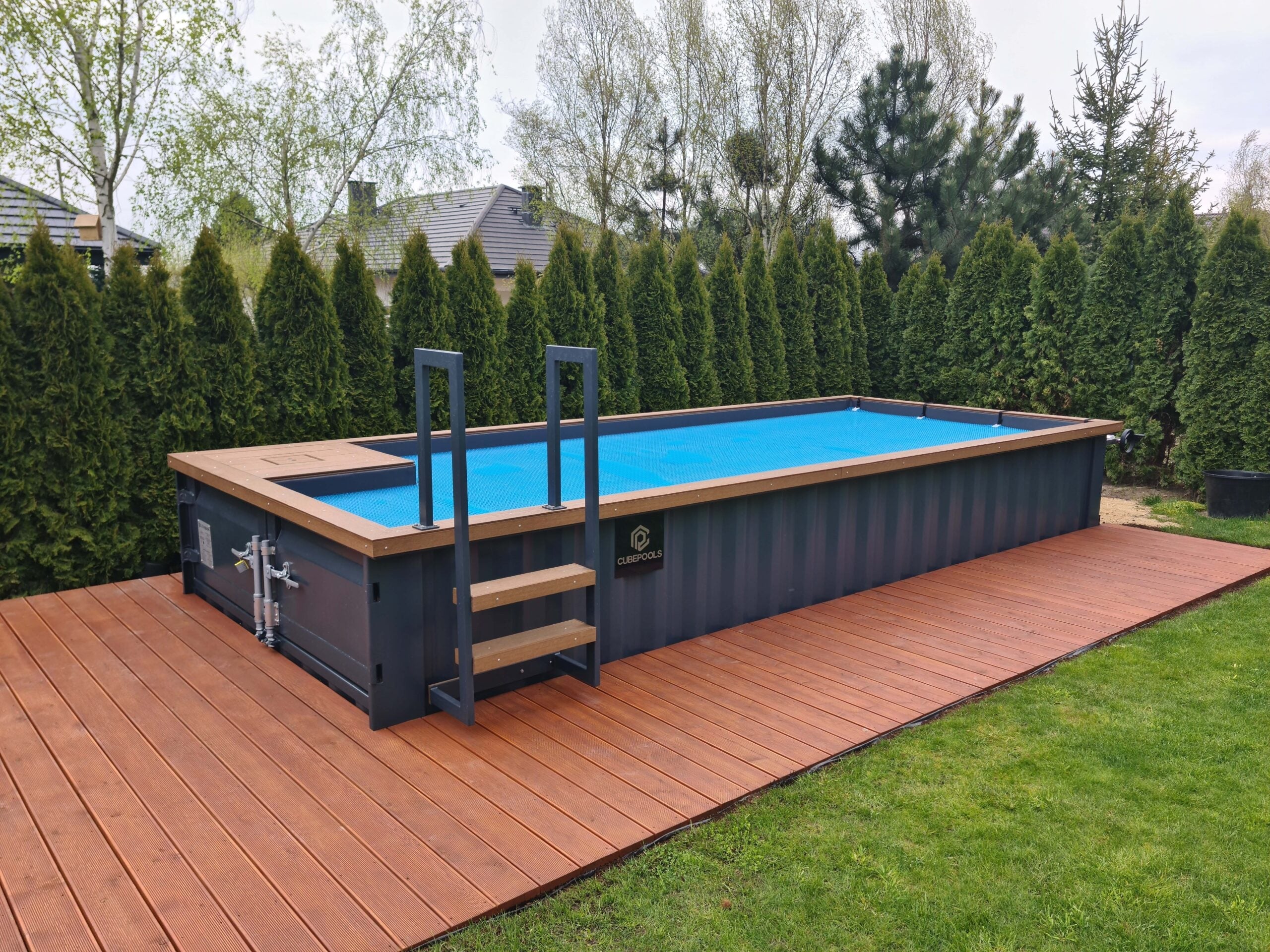 Schwimmbadcontainer