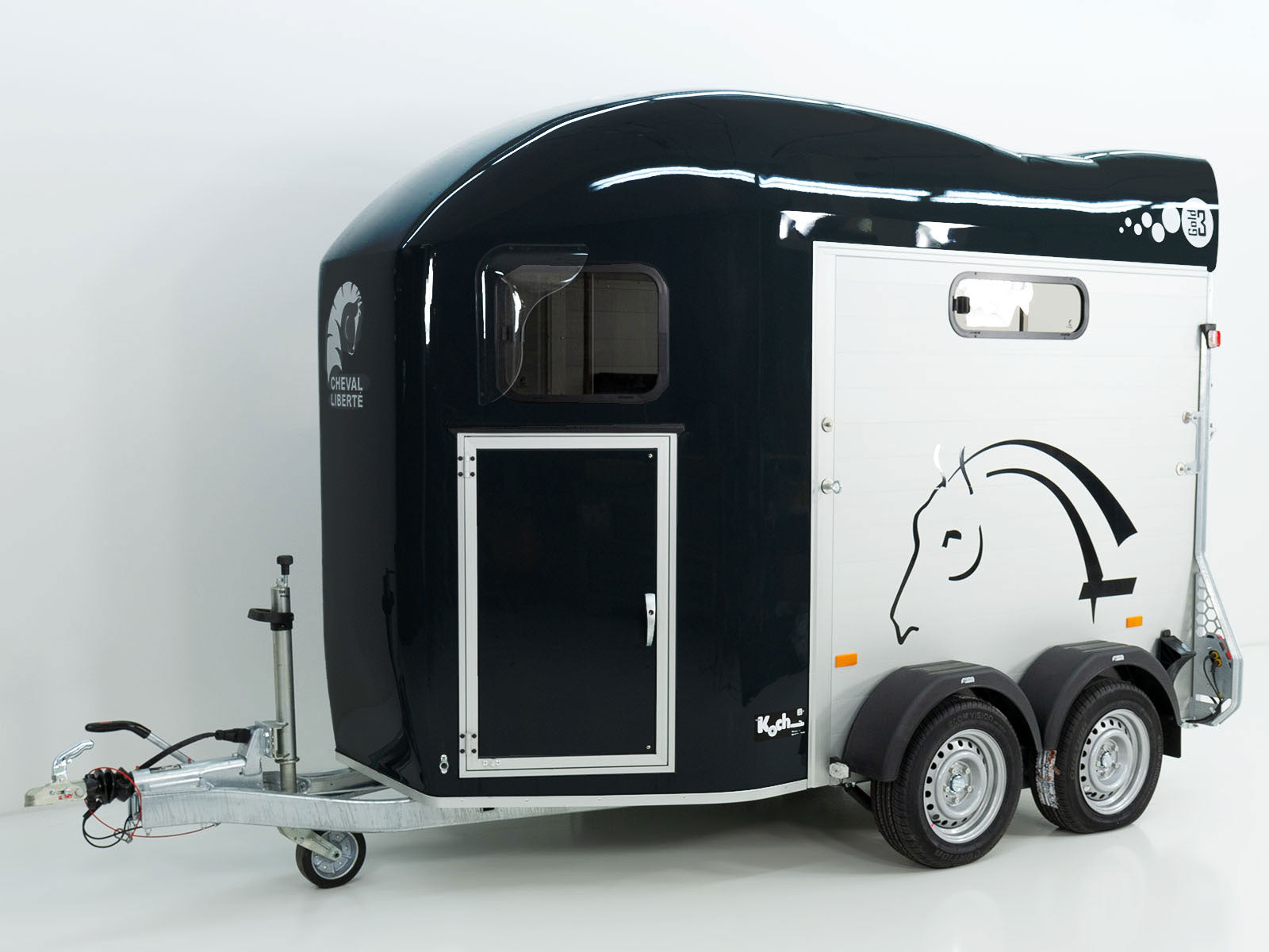 Cheval Liberte Pferdeanhänger GOLD 3 | Premium Pullman 2 | Sattelkammer | schwarz-Neu