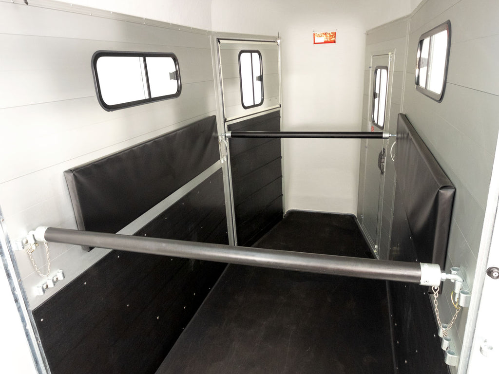 Cheval Liberte Pferdeanhänger Touring One 1,5er | Pullman-Fahrwerk | Frontausstieg