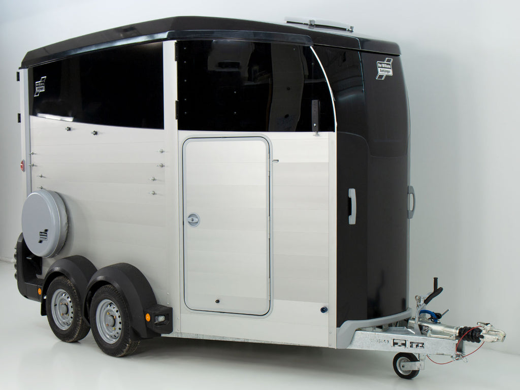 Ifor Williams Pferdeanhänger HBX 506 | Sattelkammer | Neues Modell
