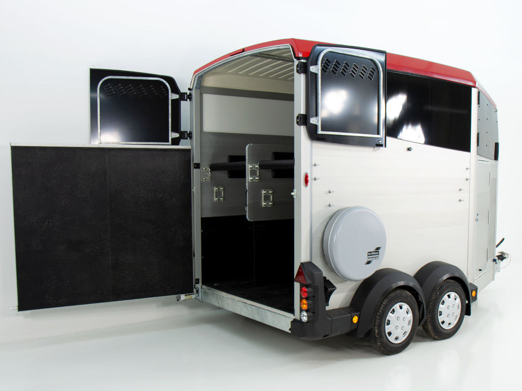 Ifor Williams Pferdeanhänger HBX 506 | Sattelkammer | Neues Modell