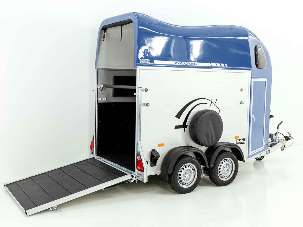 Cheval Liberte Pferdeanhänger GOLD One 1,5er | Pullman-Fahrwerk | blau-Neu