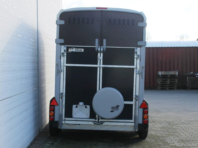 Ifor Williams Pferdeanhänger HB506| Frontausstieg | Klappenkombi|  Schwarz-Neu