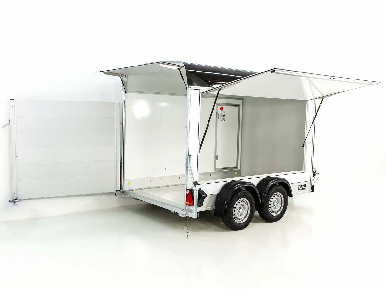 Debon Kofferanhänger C500 Sandwich 164x300cm H:200cm 2,0t | Alu | Polybug | Tür | Schwarz-Neu