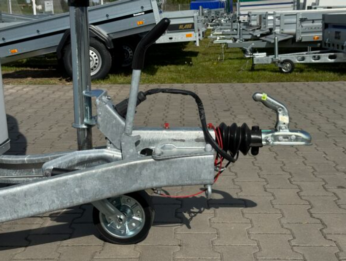 Debon Cargo 1300 Anhänger mit Hecktüren