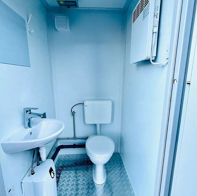 Neuer Mobiler Sanitärblock – 1,5 × 1,5 m – WC, Waschbecken, Boiler