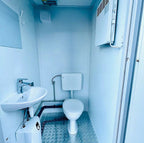 Neuer Mobiler Sanitärblock – 1,5 × 1,5 m – WC, Waschbecken, Boiler