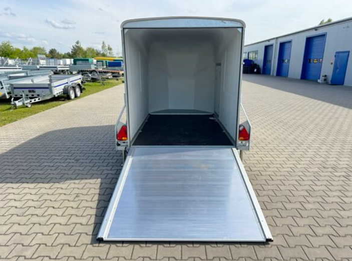 Debon Cargo 1300 Anhänger mit Hecktüren
