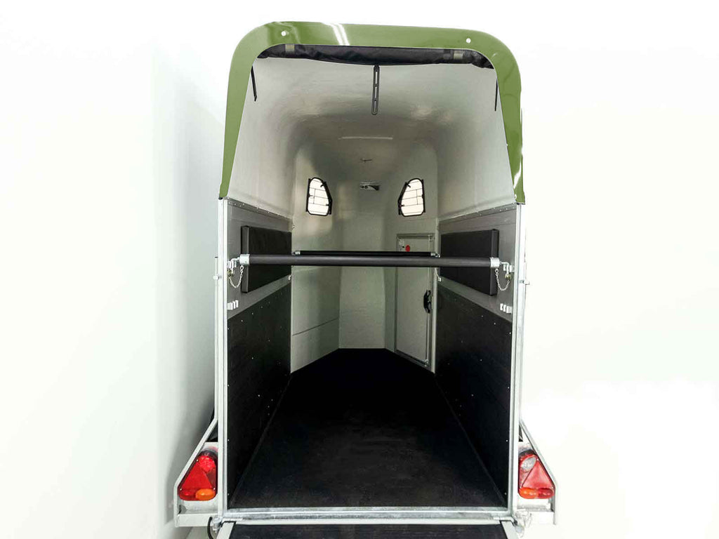 Cheval Liberte Pferdeanhänger GOLD One 1,5er | Pullman-Fahrwerk | olivgrün-Neu