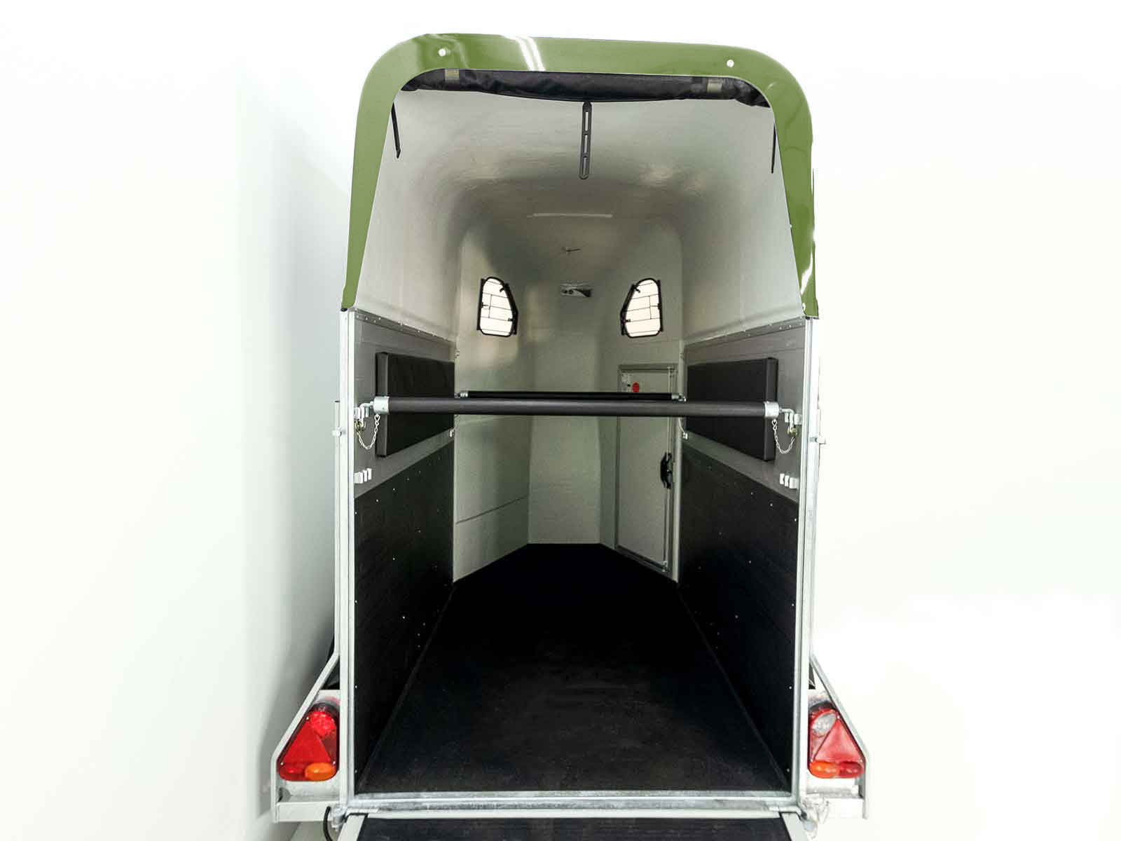 Cheval Liberte Pferdeanhänger GOLD One 1,5er | Pullman-Fahrwerk | olivgrün-Neu