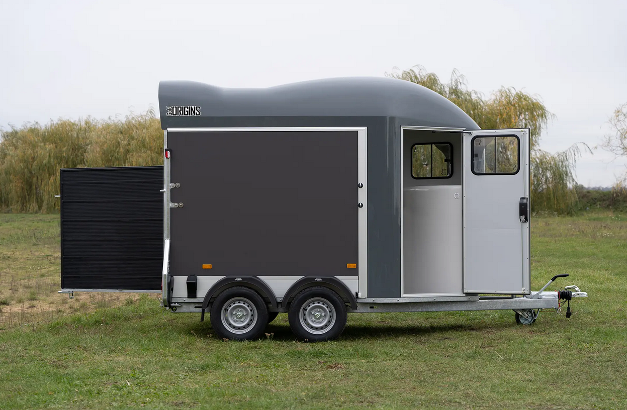Cheval Liberté Gold 3 Origins Premium 2-Platz Pferdeanhänger Gebraucht