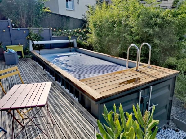 12 M Schwimmbadcontainer