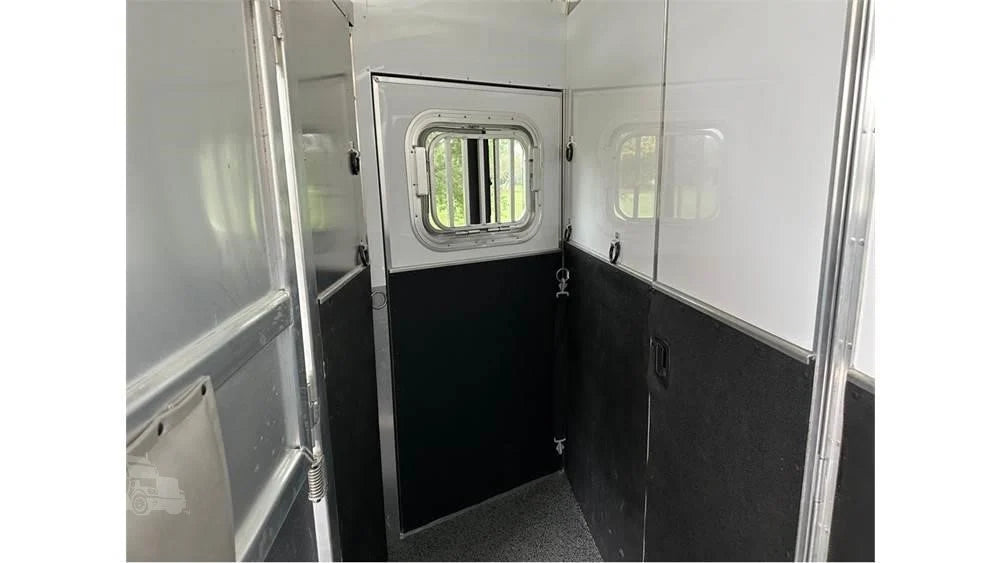 3 LQ Featherlite 2023-Pferdeanhänger
