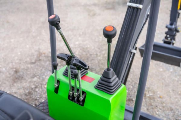 1100 kg Elektrobagger – Lithiumbatterie inklusive, CT-B 12 Li I-Neu